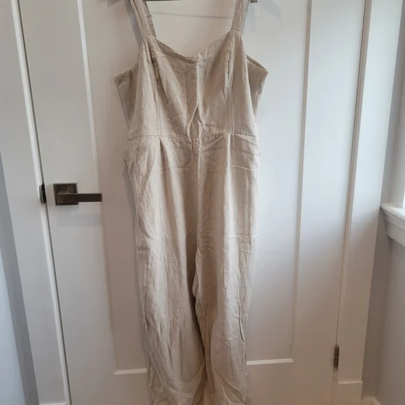 Old Navy Beige Linen Jumpsuit - Picture 1 of 3